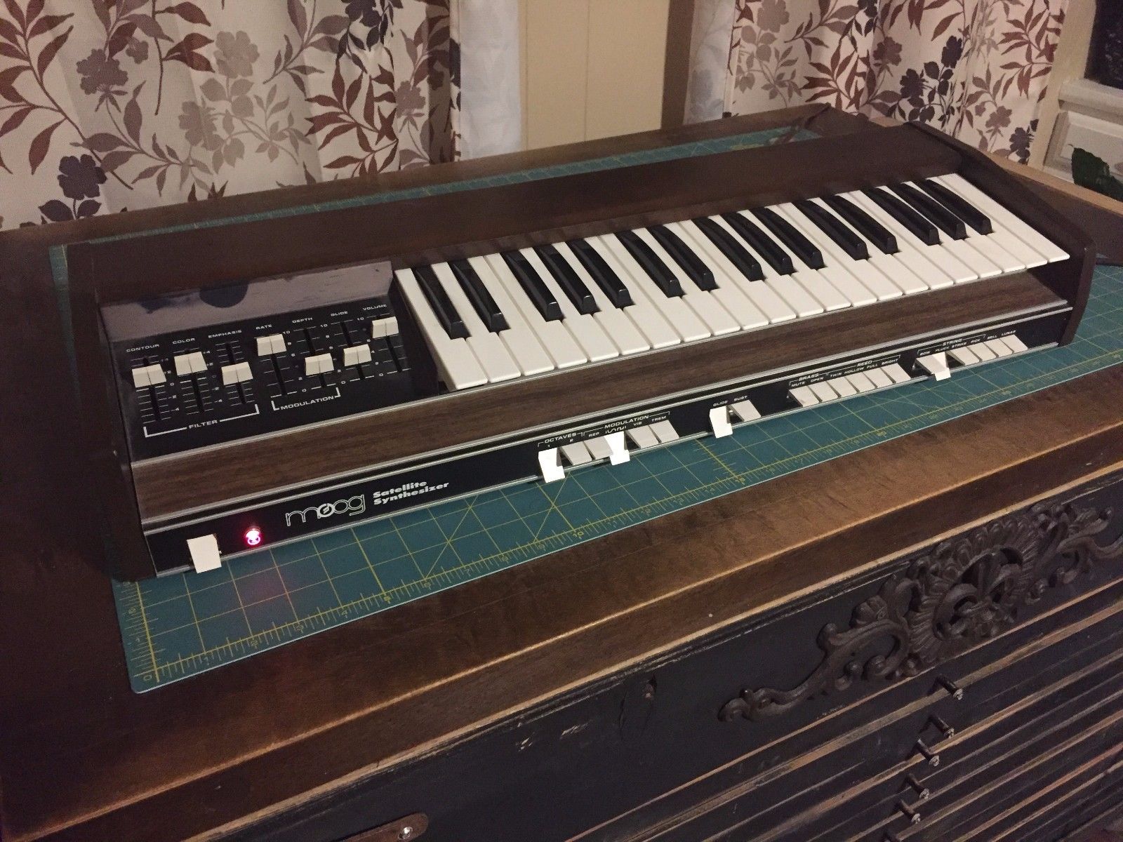 vintage moog synthesizer